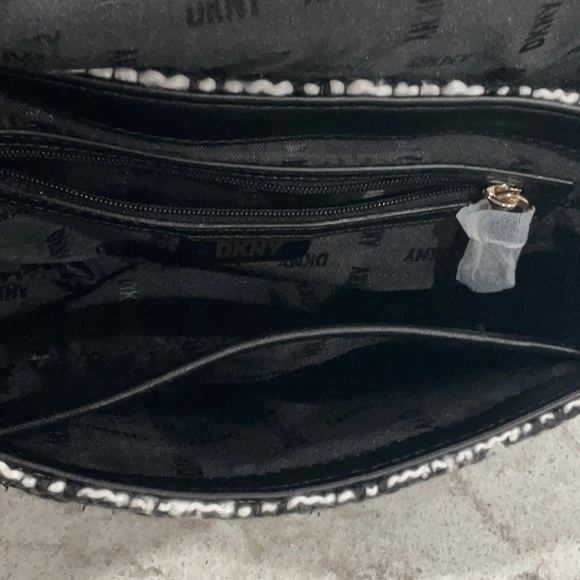 NWT DKNY Women’s Crossbody Shoulder Flap Handbag Purses Removable Strap - Picture 10 of 11